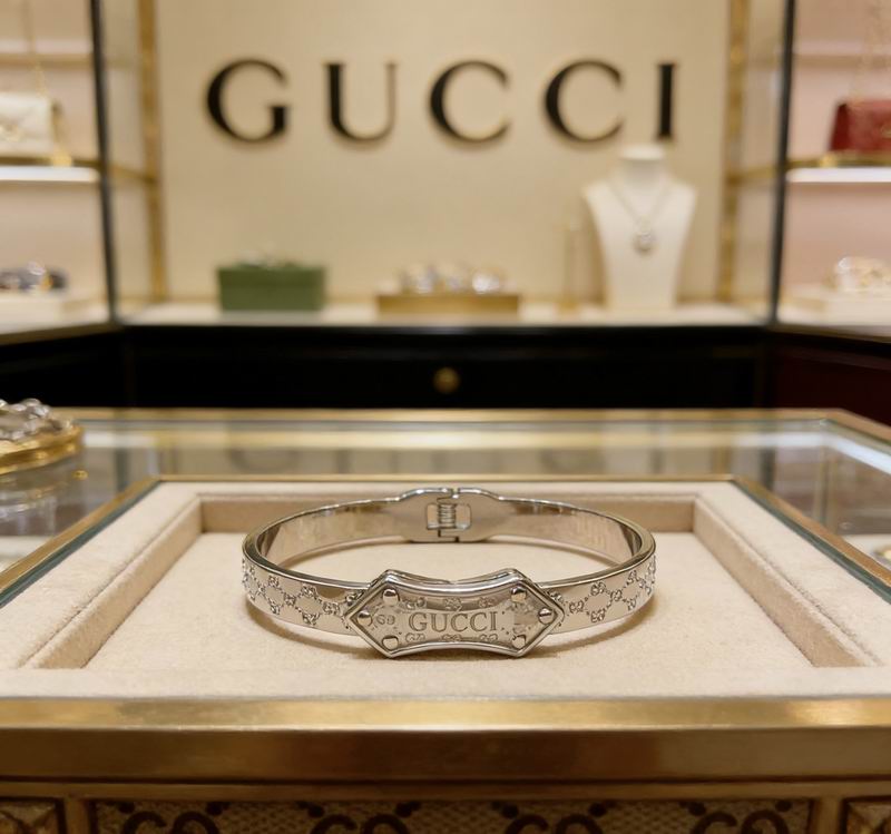 Gucci Bracelet 04yxs251